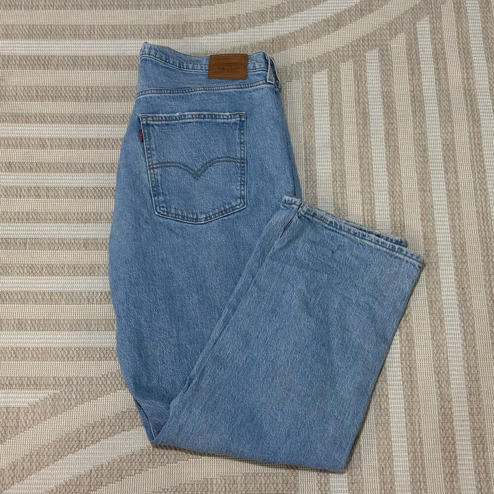 Levi's Signature Premium Women's 18 W 70s High Slim Straight Light Demin Jeans